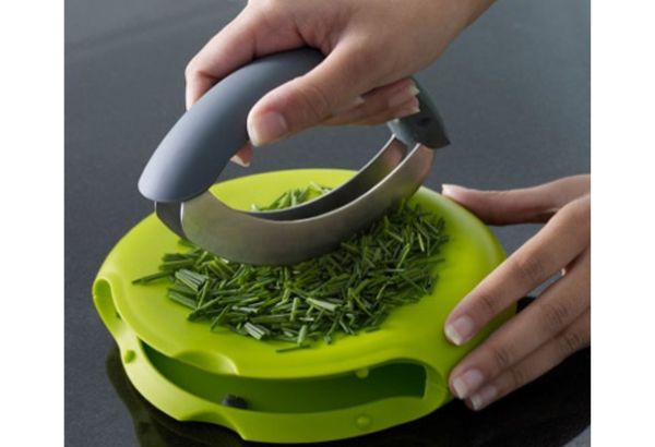 Herb chopper