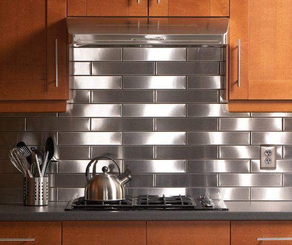 5-kitchen-stainless-steel-backsplash