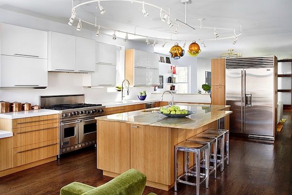 Bright-kitchen-track-lighting