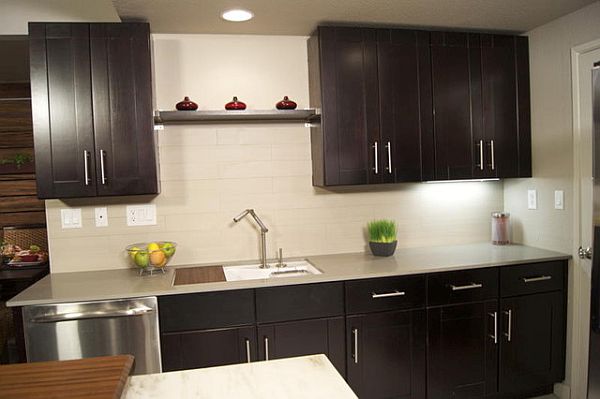 Mocha shaker kitchen cabinets