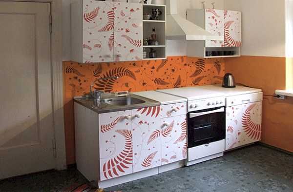 decorating cabinets with stickers (1)