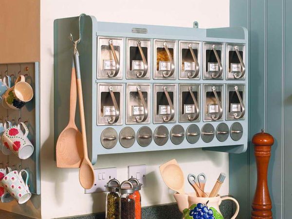 organizing kitchen 1