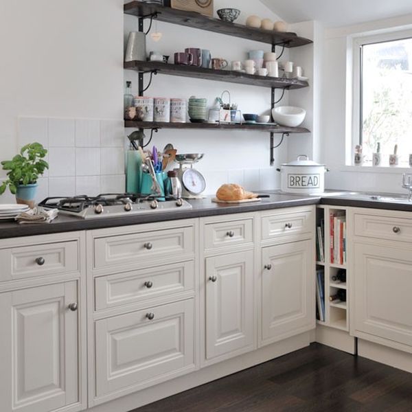 vintage inspired kitchen shelves (2)